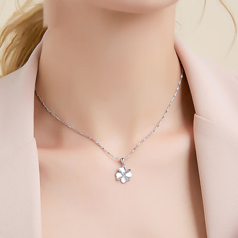 唯一 四叶草锁骨链银项链