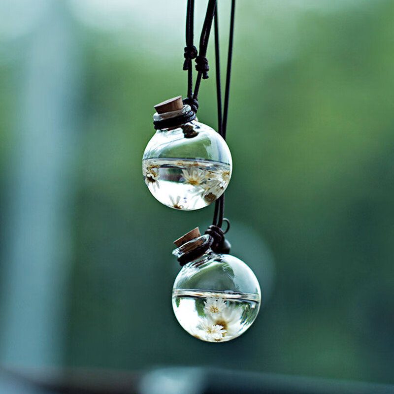 极度空间 白色星菊汽车挂件