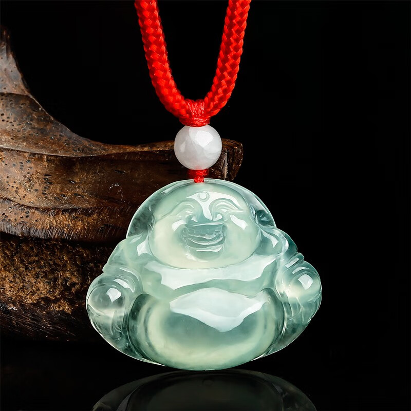 周六福 红色挂绳翡翠吊坠