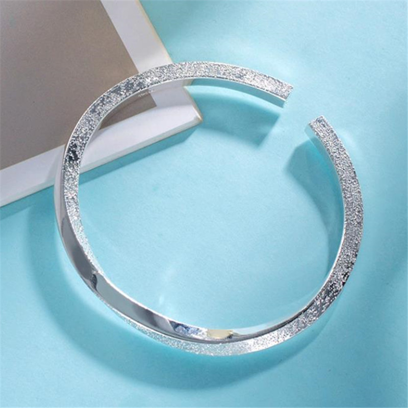 伊黛 磨砂简约手镯