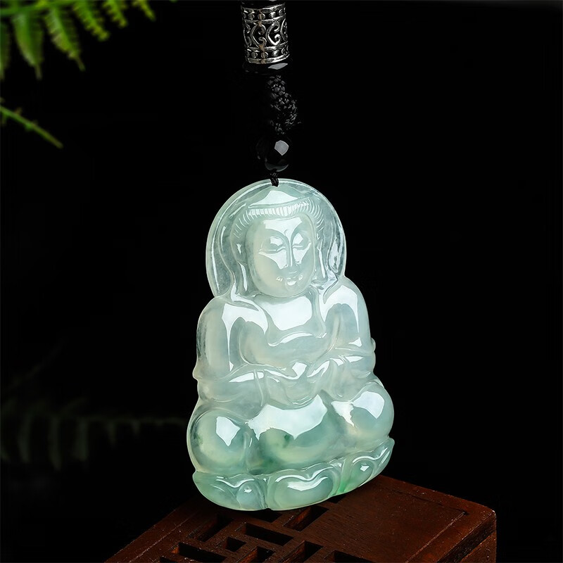 周六福 玉观音翡翠吊坠