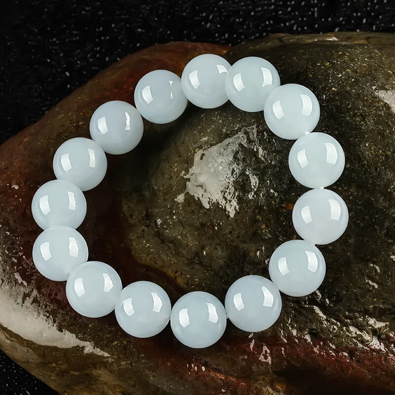 碧玉尊 通透润亮 翡翠手镯