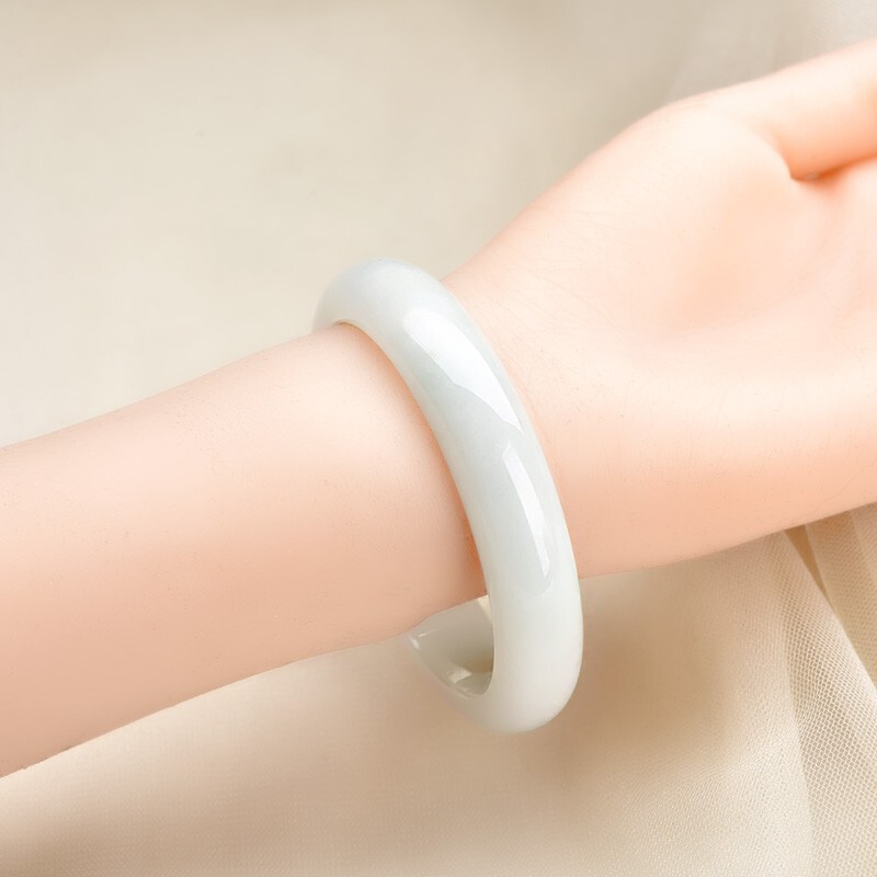 可玉可求 冰底色翡翠手镯