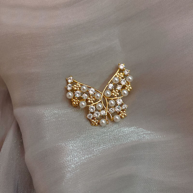 伊黛儿蝴蝶珍珠胸针