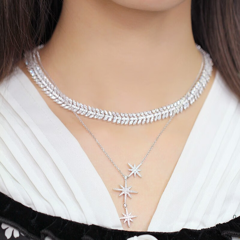 APM 时尚女士送礼物项链