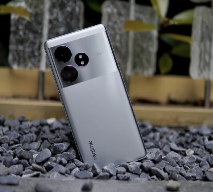 真我GT Neo6 SE，第三代骁龙7+ 要好一丢丢的感觉？