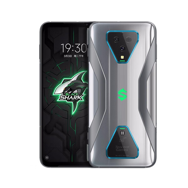 黑鲨 超清AI三摄拍照手机