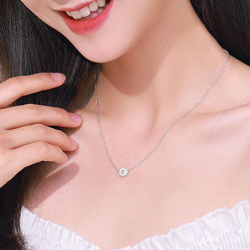 潮宏基 小雏菊银项链