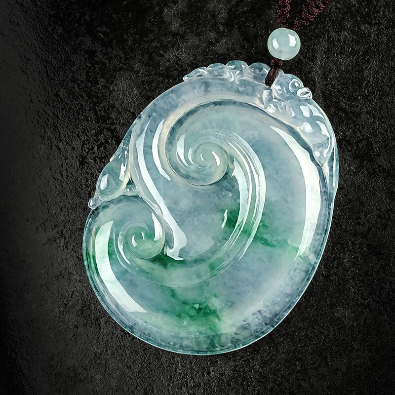 碧玉尊 浅绿飘花翡翠吊坠