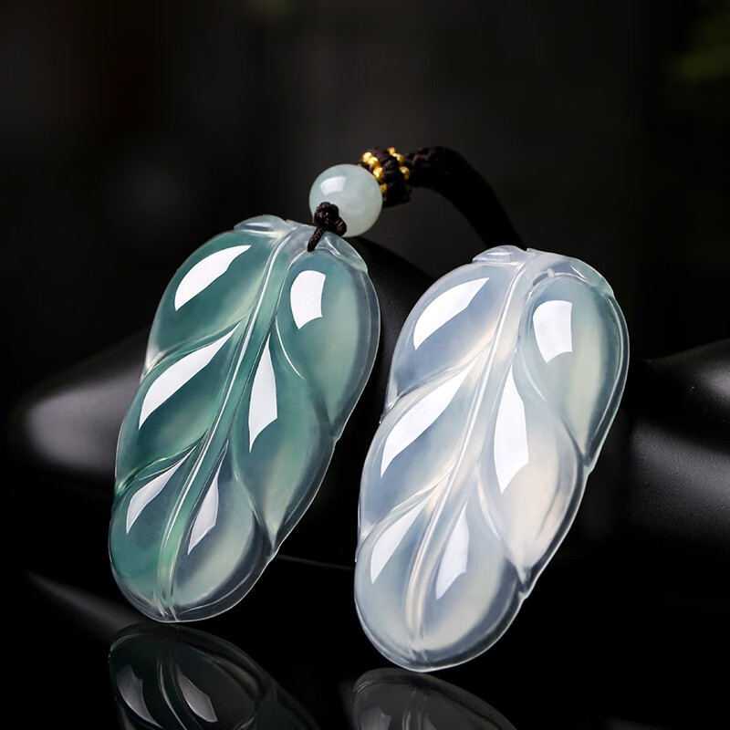 珍唯伊 金枝玉叶 翡翠吊坠