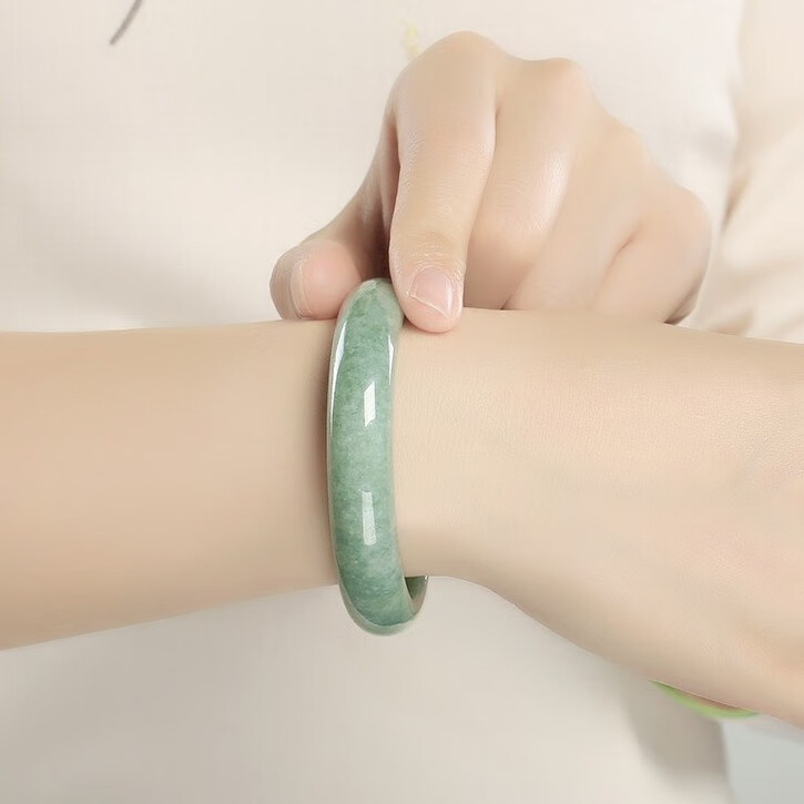 凤禧线条流畅手镯