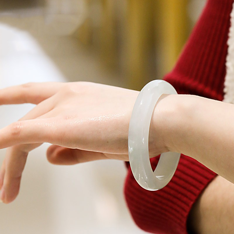 七彩云南 清透飘花翡翠手镯