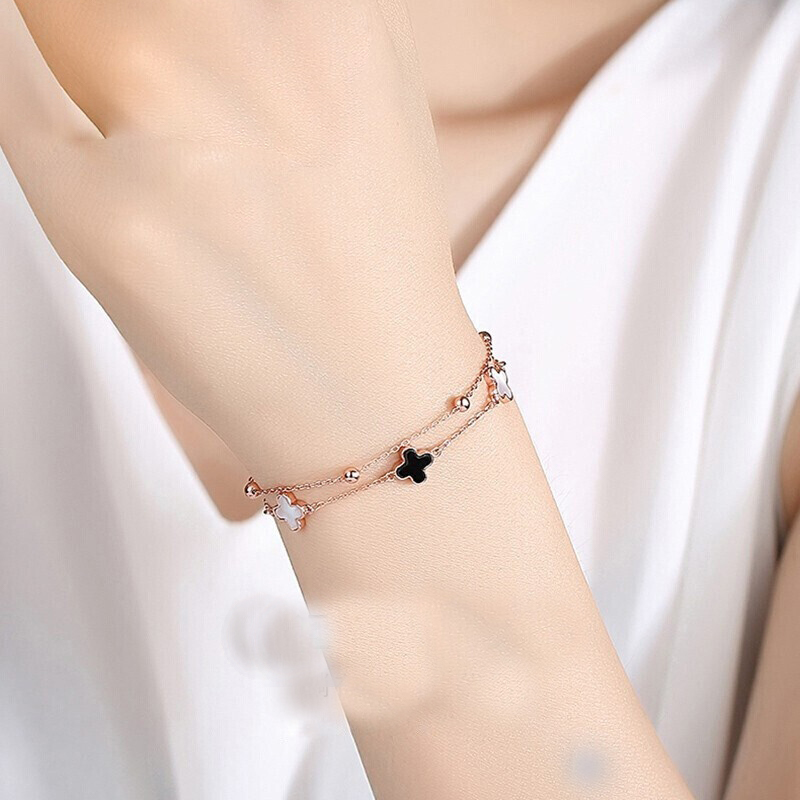 幸泰福轻奢四叶草手链