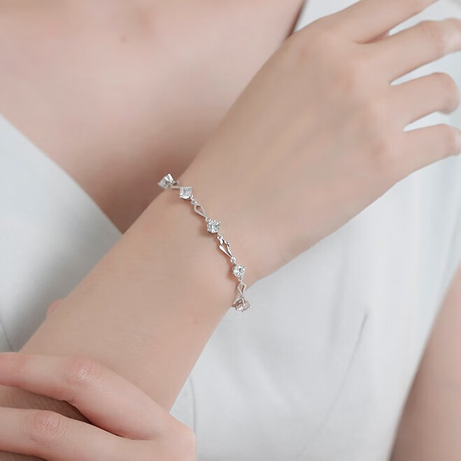 唯一简约菱心手链