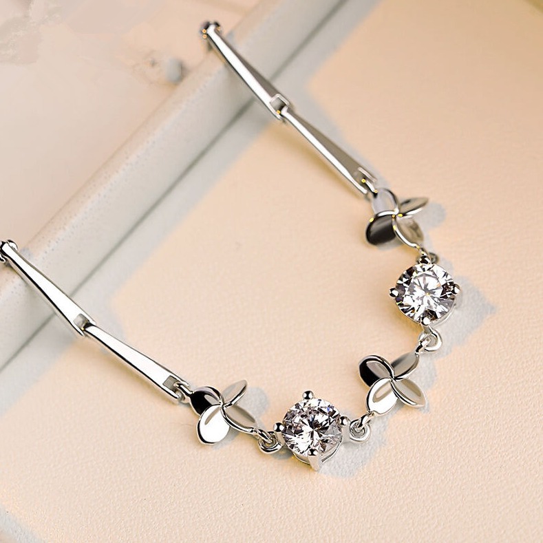 卡蒂罗 四叶草锆女士手链