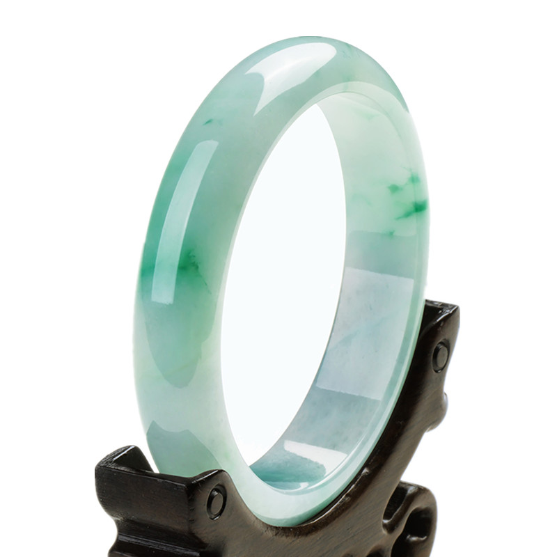 碧玉尊 厚实饱满 翡翠手镯