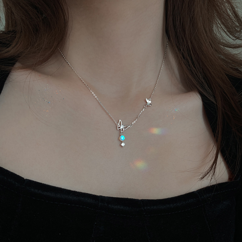 伊黛儿 蝴蝶清泉项链