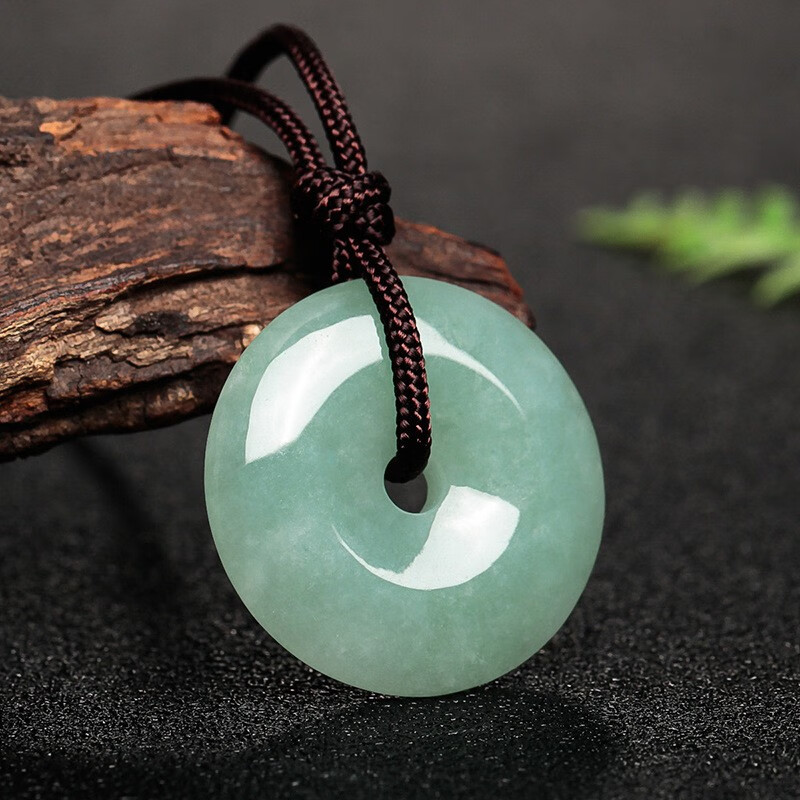 鸣钻国际 飘花平安扣翡翠吊坠