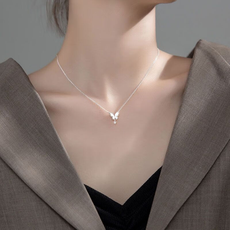 YYEU 蝴蝶锁骨项链
