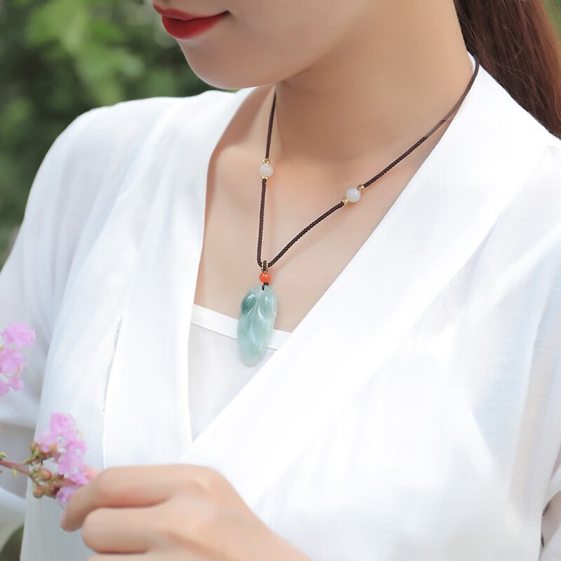 珍唯伊 树叶 翡翠吊坠