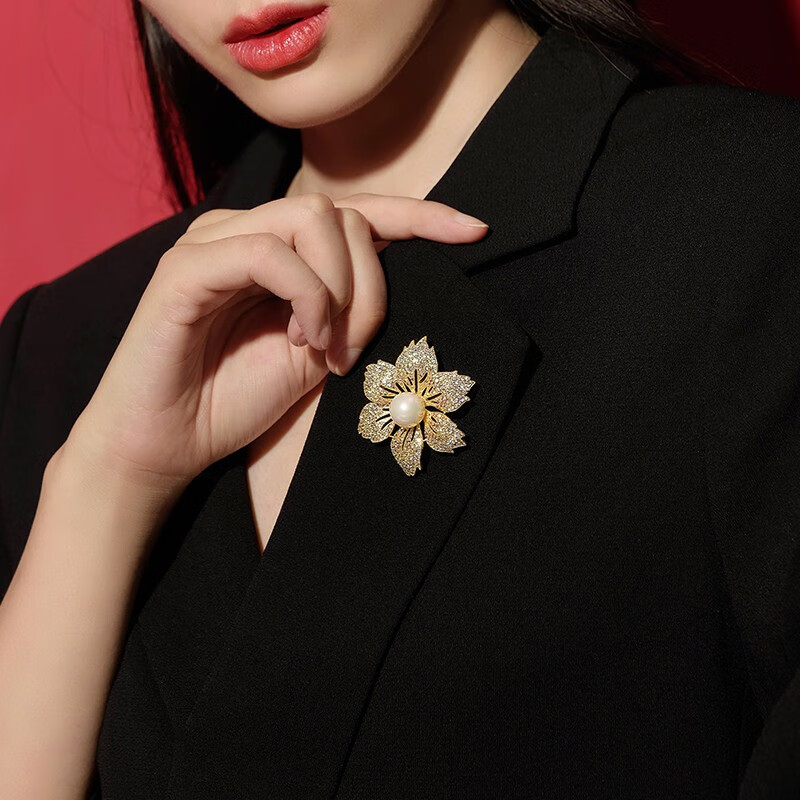 沫兰 六瓣花胸针