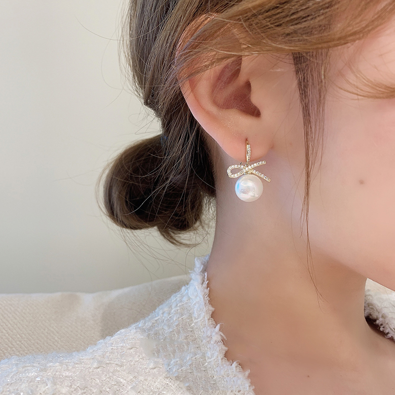 月随人 高级感珍珠耳钉