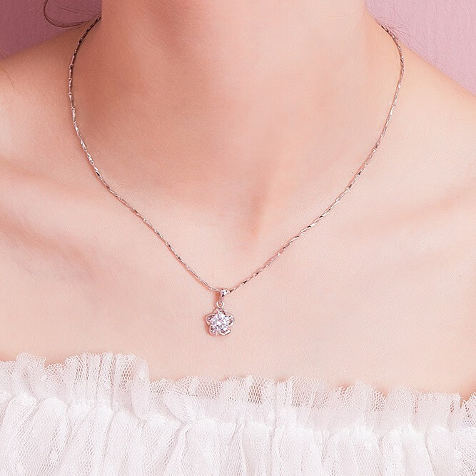 唯一 镶施华洛世奇 项链