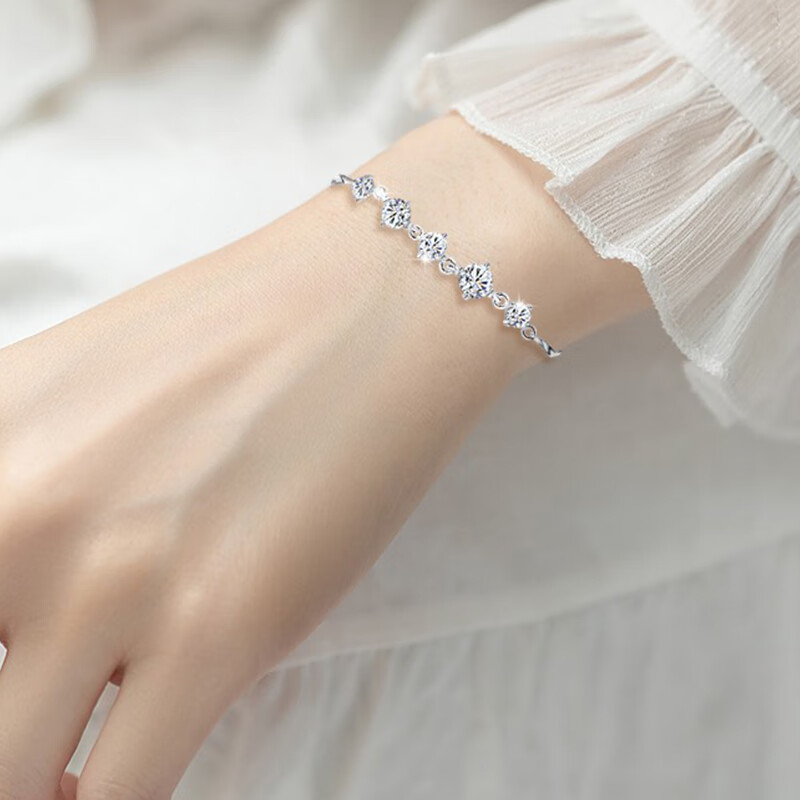 唯一 足银造型精致手链