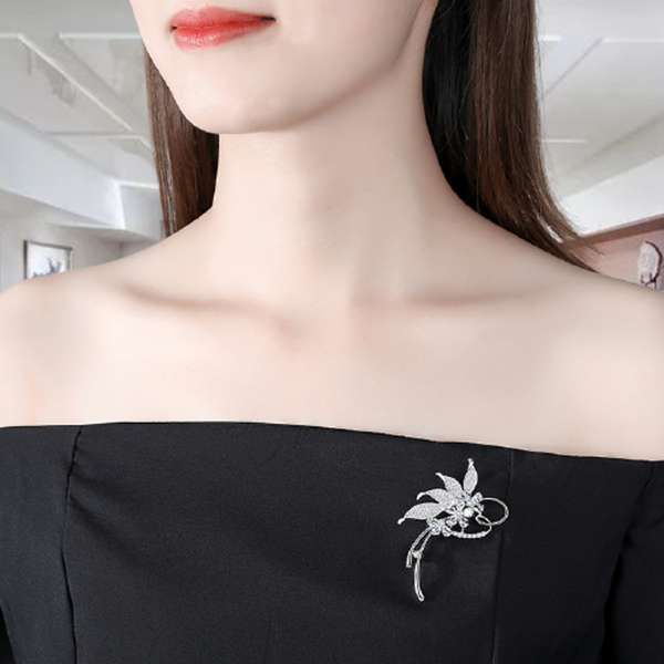 缔晶闪耀可爱胸针