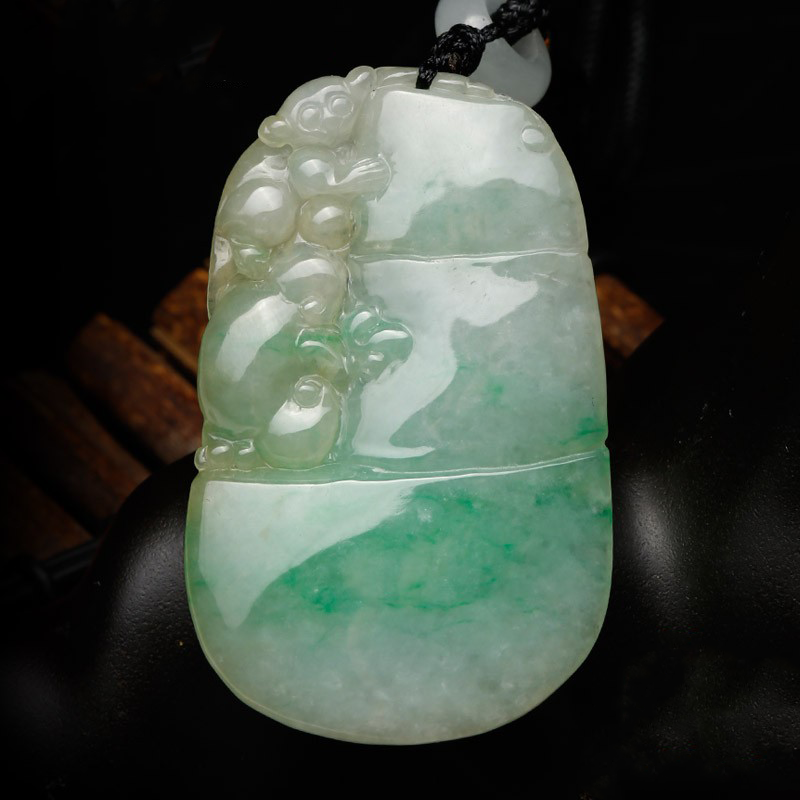 七彩云南 吉祥翡翠吊坠