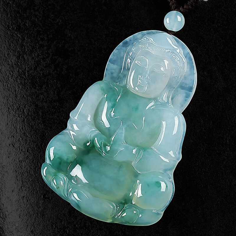 碧玉尊 淡油青翡翠吊坠