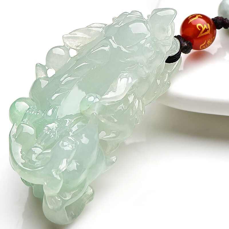 可玉可求 貔貅淡绿翡翠吊坠