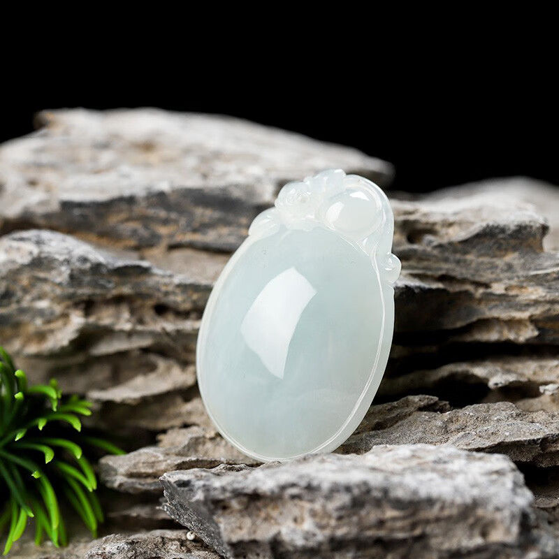 北玉 缅甸翡翠 吊坠