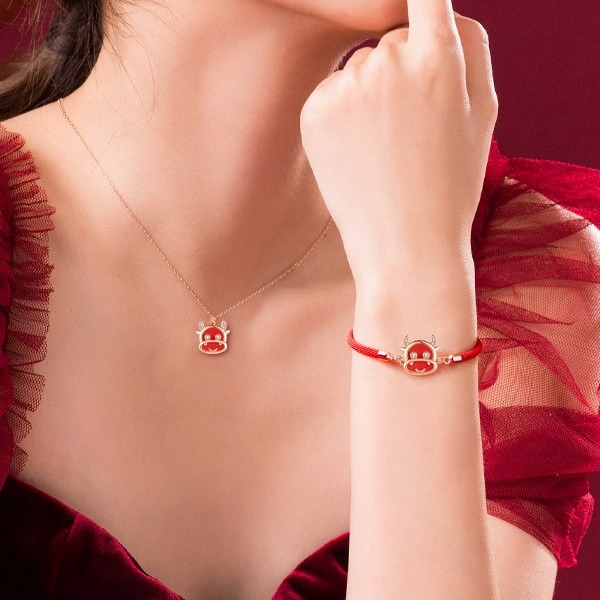 银千惠 生肖牛造型手链