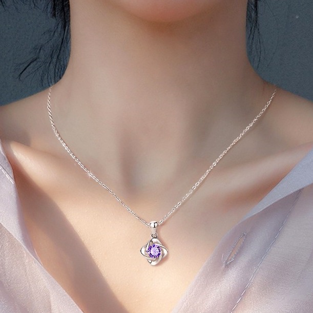 唯一 四叶草时尚项链