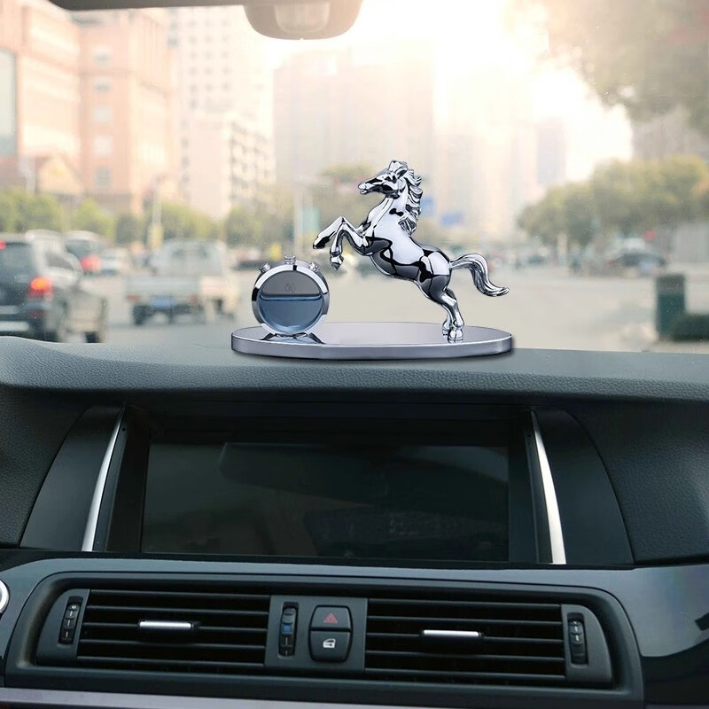 永富安裕 个性时尚汽车摆件