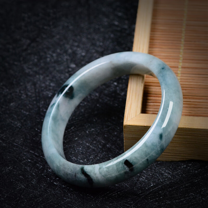 雅翠玲珑 冰润飘蓝花翡翠手镯