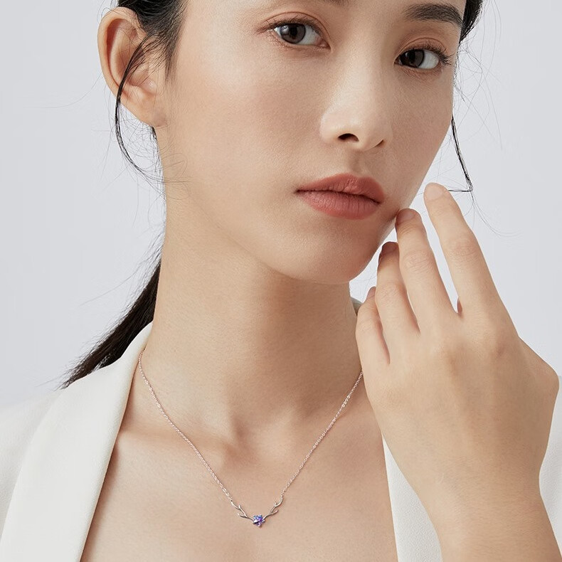 卡蒂罗 18k金一鹿有你项链