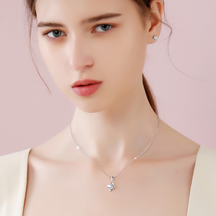 唯一 18K金四叶草项链