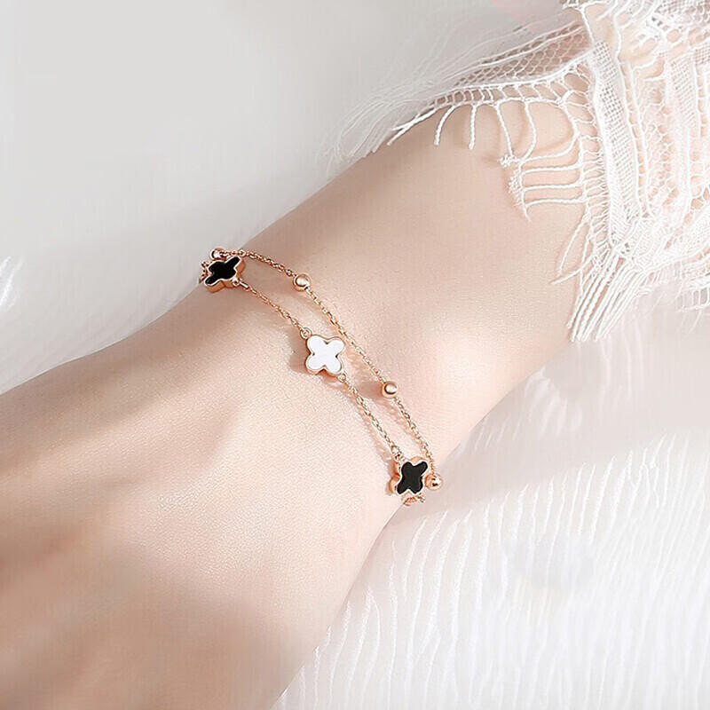 奢蒂 18k玫瑰金四叶草手链