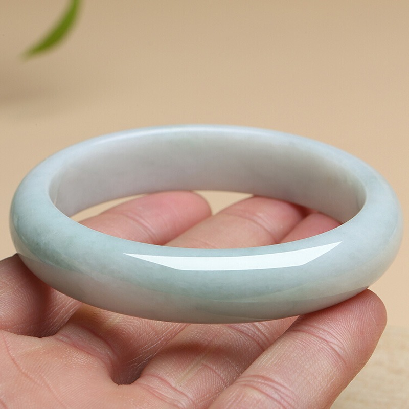 印象眸 质朴清雅翡翠手镯