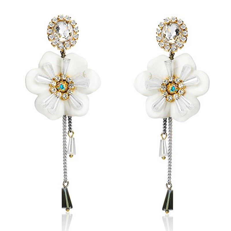 卡俪瑞莎小花显瘦耳饰