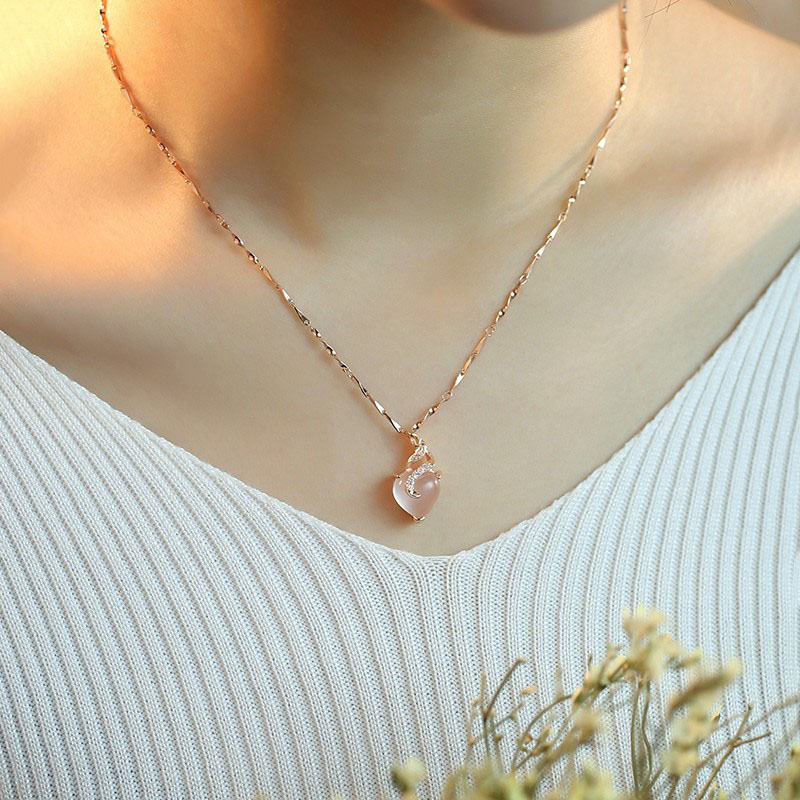 瞩目 玉石吊坠玫瑰金项链