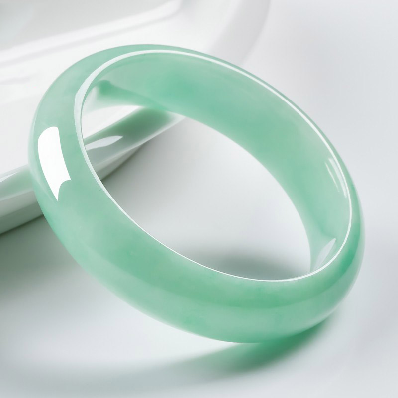 春龙 通透饱满 翡翠手镯