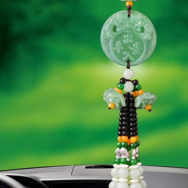 蕊杰 精细打磨汽车挂件