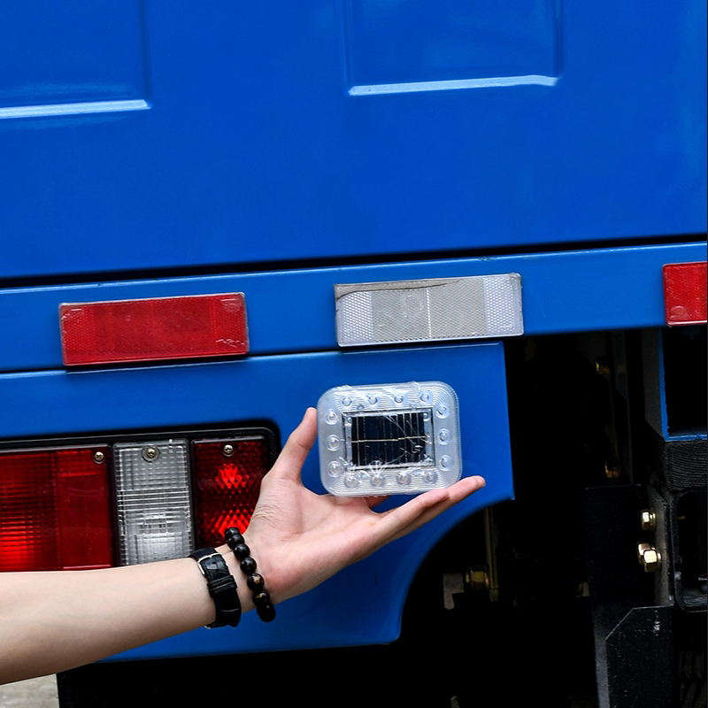 车上生活 太阳能充电爆闪灯