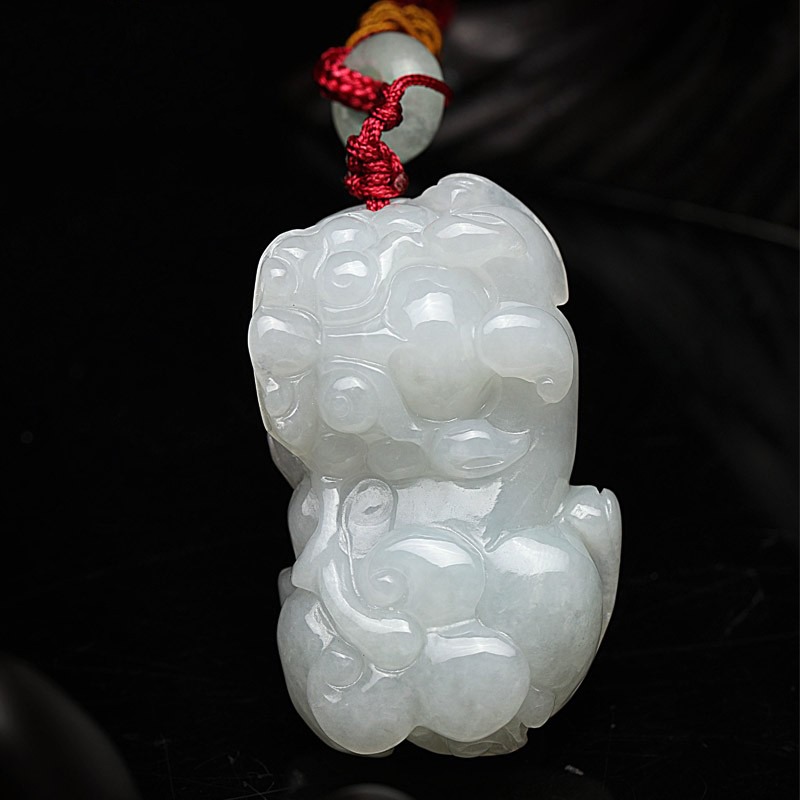 七彩云南 翡翠玉貔貅吊坠