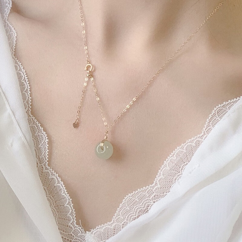 伊黛儿和田玉锁骨简约项链