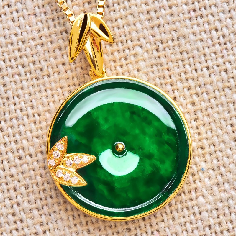 绿翠玉楼 18K黄金镶钻吊坠