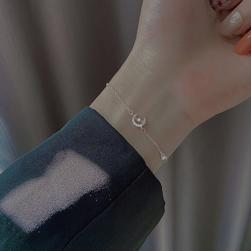 伊黛儿 简约弹簧扣手链